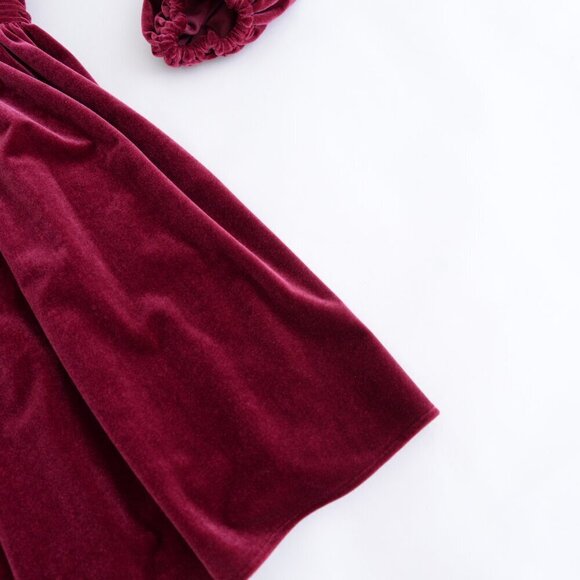 Gianni Bini Mariah Burgundy Long Sleeve Plunging V-Neckline Velvet Mini Dress 4 - Picture 5 of 12